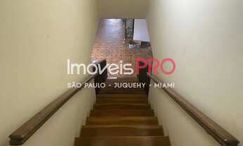 Imagem 7: Casa no Pacaembu com terreno amplo e estrutura sólida ideal para modernizar e viver com co