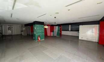 Imagem: Loja (320 m²) e estacionamento. (203m²)