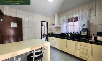 Imagem 5: Sobrado à venda em Joinville-SC, Iririú: 3 quartos, 1 suíte, sala, 4 banheiros, 2 vagas, 1