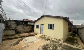 Imagem 5: Casa com Quintal Amplo e Varanda Coberta - Ótimo espaço