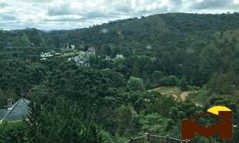 Imagem 3: Casa com elevador em condomínio fechado