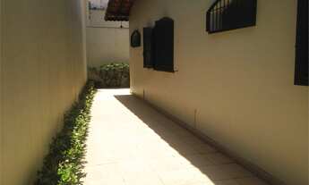 Imagem 7: Casa para venda tem 219 metros quadrados com 3 quartos em Alto de Pinheiros - São Paulo