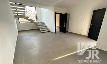 Imagem 7: Casa de alto padrão com piscina e suites