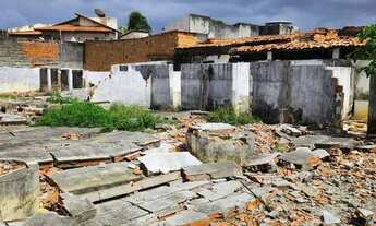Imagem 3: Terreno na praia do refúgio