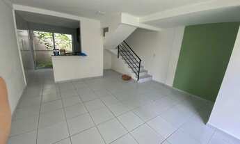 Imagem: Casa duplex em condomínio fechado nova