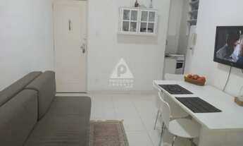 Imagem 1: EXCELENTE SALA/QUARTO JUNTO A PRAIA DE COPACABANA, POSTO 4!