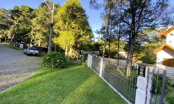 Imagem 3: Sobrado para venda possui 248 metros quadrados com 3 quartos em Vila Suica - Canela - RS