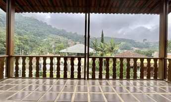 Imagem 2: Casa para venda com 144 metros quadrados com 3 quartos em Quinta da Barra - Teresópolis