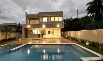 Imagem 3: Incrível mansão no Residencial 1, Alphaville, com 4 suítes e 8 vagas de garagem