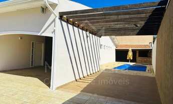Imagem 2: Casa para aluguel com Piscina aquecida e 3 quartos sendo um suíte com hidromassagem