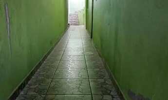 Imagem 3: Sobrado com 3 casas no quintal