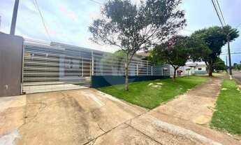 Imagem 2: Casa a venda com 3 quartos no bairro Sta Cruz em Cascavel-PR