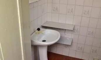 Imagem 6: Sozinha, 4 vagas, 2 quartos, pátio frente e fundos