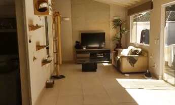 Imagem 3: Casa para venda tem 190 metros quadrados com 4 quartos , frente ao OBA e padaria Abelha Gu