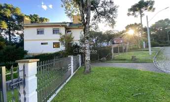 Imagem 2: Sobrado para venda possui 248 metros quadrados com 3 quartos em Vila Suica - Canela - RS