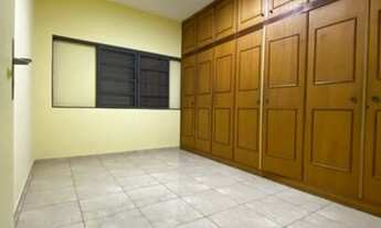 Imagem 3: Casa para aluguel possui 300 metros quadrados com 3 quartos em Vila Aeroporto Bauru - Baur