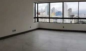 Imagem 3: Apartamento com 3 suítes à venda, 130 m² por R$ 2.475.000 - Centro - Balneário Camboriú/SC