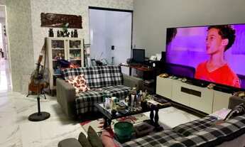 Imagem 3: Casa, 168m², 2/4, Mobiliado, sacada na Marambaia