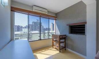 Imagem 3: Apartamento mobiliado, 03 dormitórios, sacada integrada c/ churrasqueira, 1 vaga