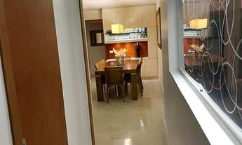 Imagem 2: Imóvel para venda tem 221 metros quadrados com 4 quartos em Icaraí - Niterói - RJ