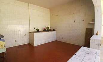 Imagem 3: Casa com 3 quartos, 1 suite , 2 vagas de garagem, e 195m² no centro