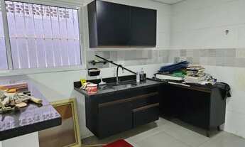 Imagem 2: Casa com 3 Quarto(s) e 3 banheiro(s) para Alugar, 125 m² por R$ 2600 / Mês