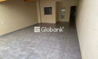 Imagem: Casa à venda em Carmelo, Montes Claros