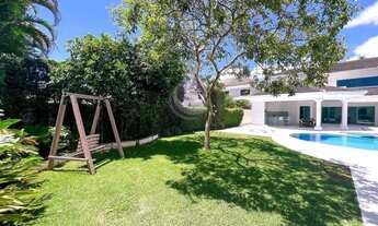 Imagem 5: Villa Litorânea: Onde o Luxo Encontra o Litoral - Um Santuário Exclusivo para a Vida que V