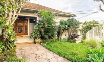 Imagem: Casa com 3 quartos, 2 vagas e pátio no