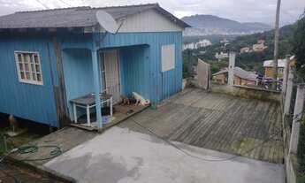 Imagem: Linda Casa de Madeira Itacorubi Facilito