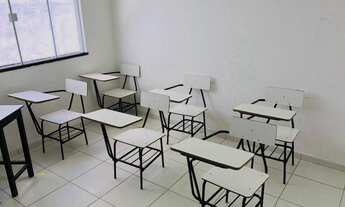 Imagem 7: Casa comercial para alugar a 50m da Av. Oliveira Paiva em rua movimentada Com 6 salas, 2 d