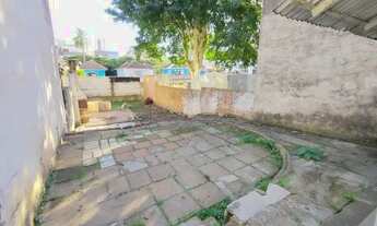 Imagem 2: Casa para aluguel possui 10 metros quadrados com 2 quartos em Petrópolis - Porto Alegre