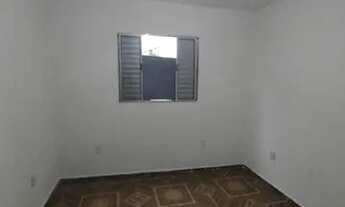 Imagem 3: Aluga se casa de 2 cómodos no suburbano