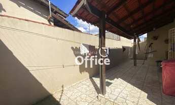 Imagem 4: Casa com aplo quintal no Vale do Sol em Anápolis GO