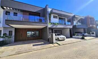 Imagem: Casa em condomínio com 3 suítes no bairro