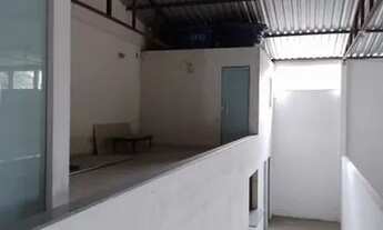 Imagem 6: Galpão estruturado com bann,cozinha,escr