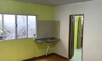 Imagem 3: ALUGO APT INCLUSO ÁGUA E LUZ 650,00 NA COMPENSA