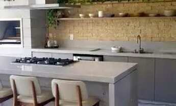 Imagem 3: Casa de condomínio para venda possui 272 metros quadrados com 5 quartos