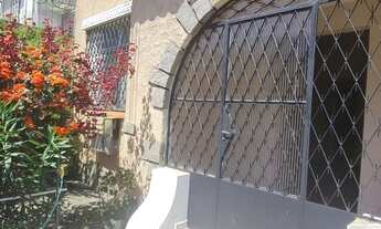 Imagem 2: Alugo excelente casa com 90 metros quadrados, em Benfica contando com 3 quartos e área ext