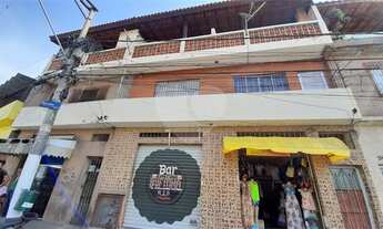 Imagem: Imóvel para renda com 05 casas e 03 salões