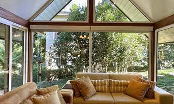 Imagem 3: Linda Casa mobiliada e decorada 4 dormitórios, 1 suíte, 220m², Condomínio fechado, Gramado