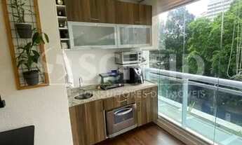 Imagem 5: Apartamento com ampla varanda em andar alto, ao lado da Estação Adolfo Pinheiro do Metrô