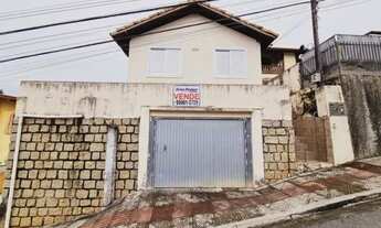 Imagem: Agronômica casa a 350 metros da Baía Norte