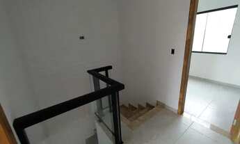 Imagem 3: Sobrado no sitio cercado