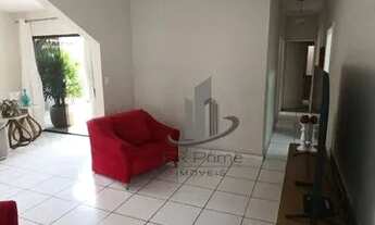 Imagem 3: Maravilhosa casa LINEAR com 3 quartos à venda por R$ 750.000 - Jardim Veneza - Volta Redon