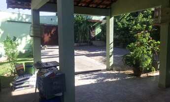 Imagem 3: Vende uma casa unifamiliar com 4 quartos sendo uma suíte