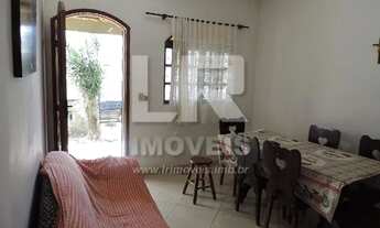 Imagem 2: Casa com 2 quartos e quintal amplo em rua asfaltada, ótimo bairro *IP-15