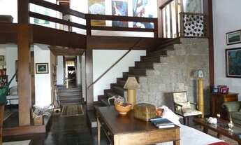 Imagem 4: Casa de condomínio para venda possui 719 metros quadrados com 4 quartos