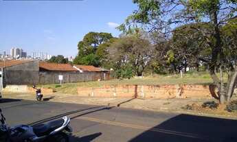 Imagem 2: 3 lotes planos medindo 10x27 cada no Parque das Nações