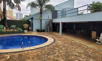 Imagem 4: Sobrado para venda possui 438 metros quadrados com 6 quartos em Centro - Araraquara - SP